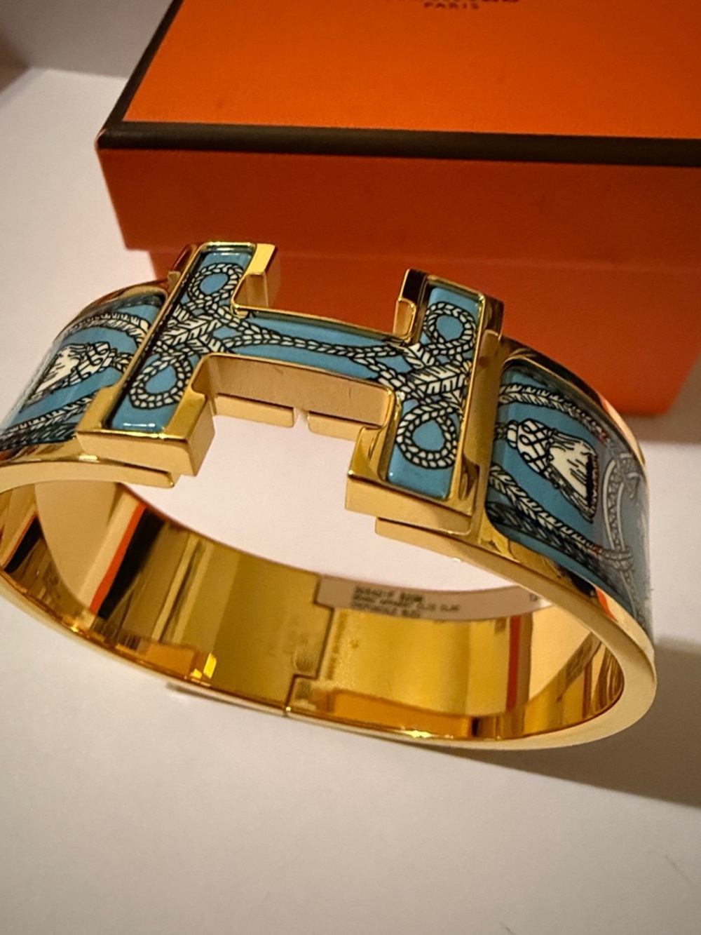 NWT Hermes Wide Clic H Bracelet Grand Apparat yellow gold GM size, box included - Picture 7 of 13